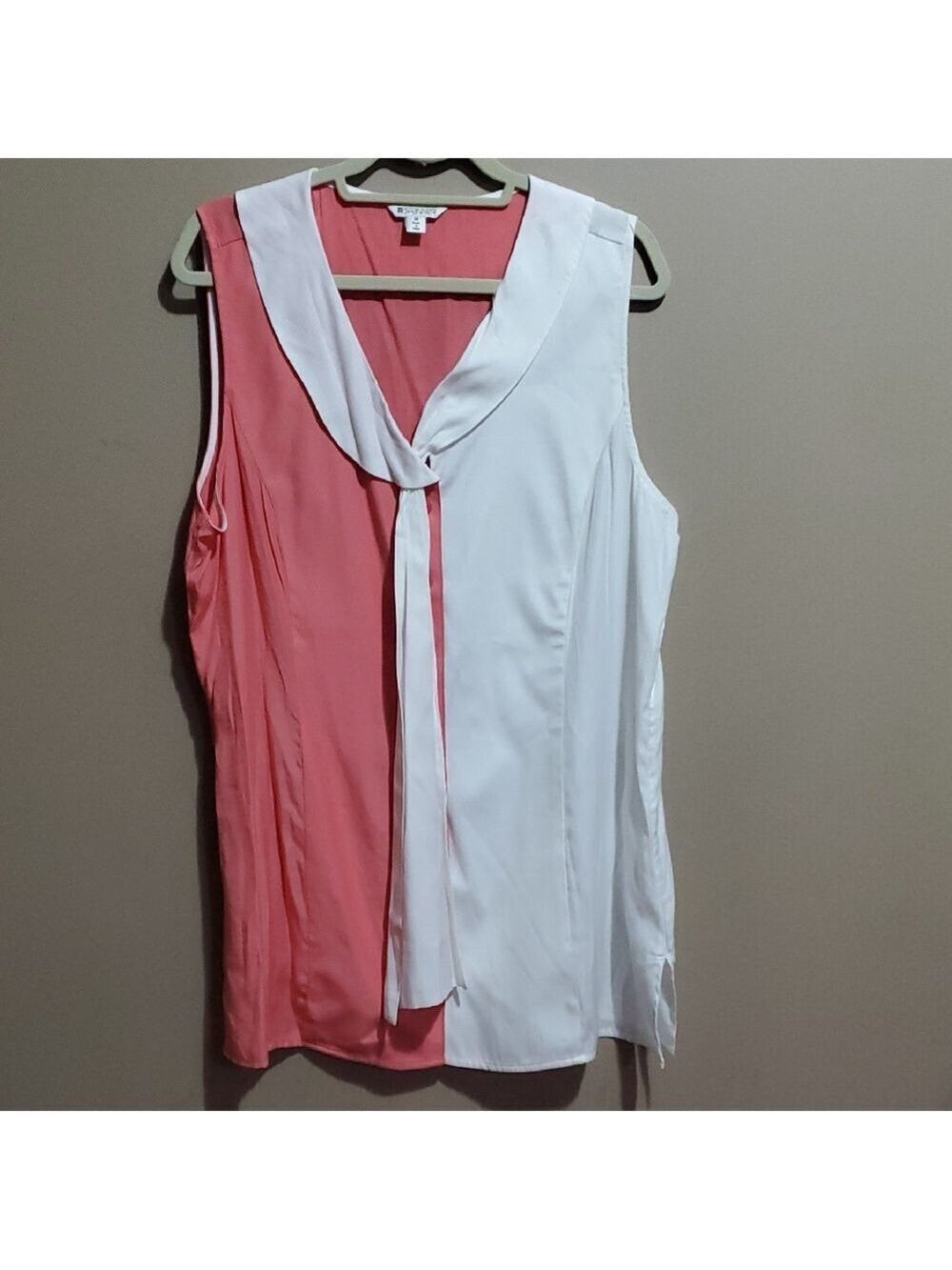 Spanner Sleeveless Coral and White Women's Top Size 16